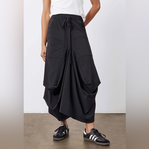 Ruti the go to skirt - Picture 2 of 4